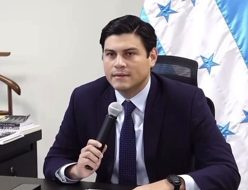 Consejero Marlon Ochoa denuncia retraso en escrutinio pese a informe de auditoría que ordena revisa...